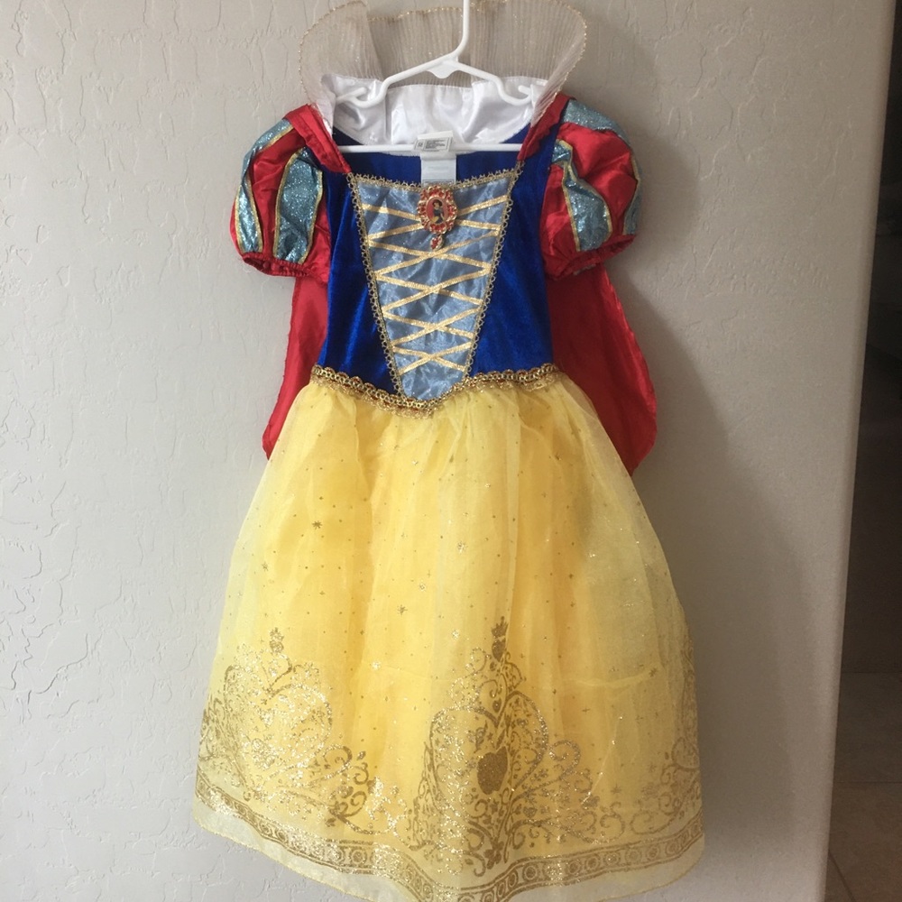 Snow White dress